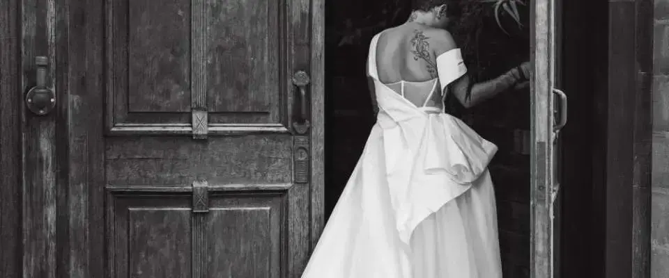 Backless Wedding Dresses: Elegant Bridal Style Ideas