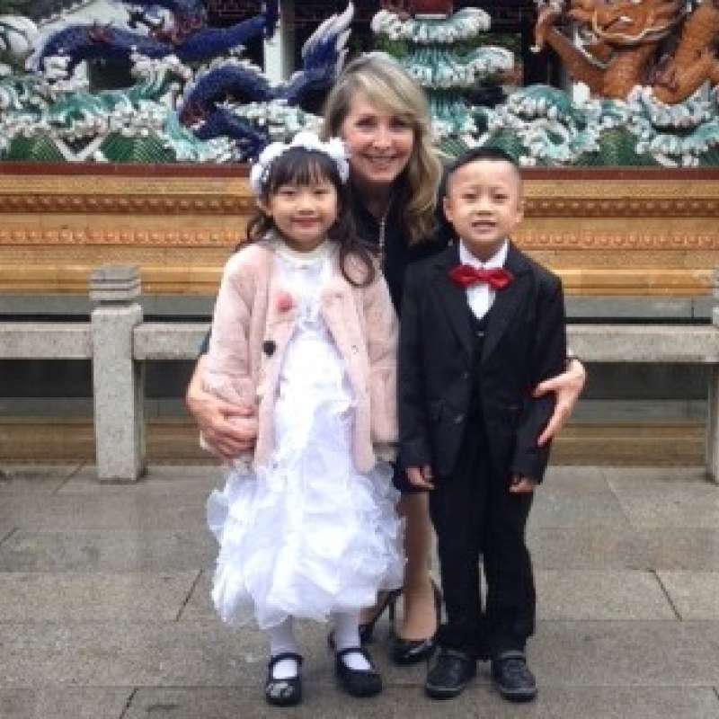 chinesegardenswithkids.jpg
